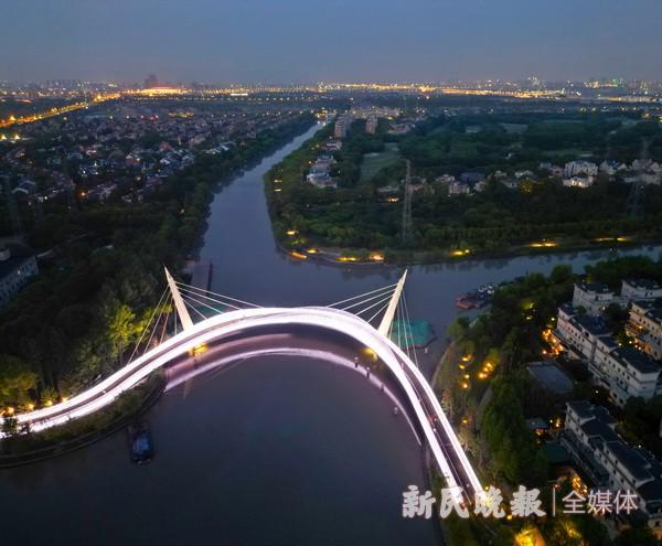 水舞桥夜景照明启用，陆家嘴水环“点睛之笔”呈现“夜之魅”：星空体育app官网